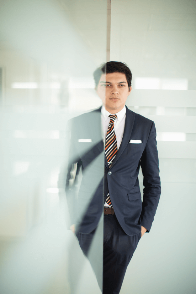 Luis Angel Salas Navarro – Sr Associate | CRS Legal